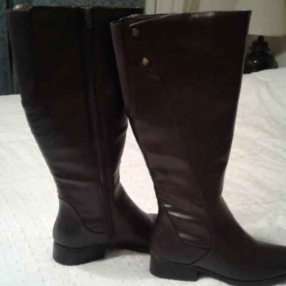 boots - Picture 4 of 4